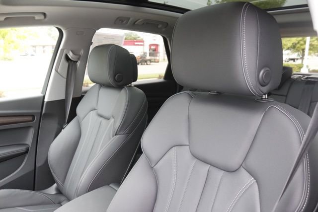 Used 2025 Audi Q5 2.0T Premium Plus image 14
