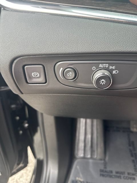 Used 2021 Buick Enclave Avenir w/ Avenir Technology Package AWD/4WD image 37
