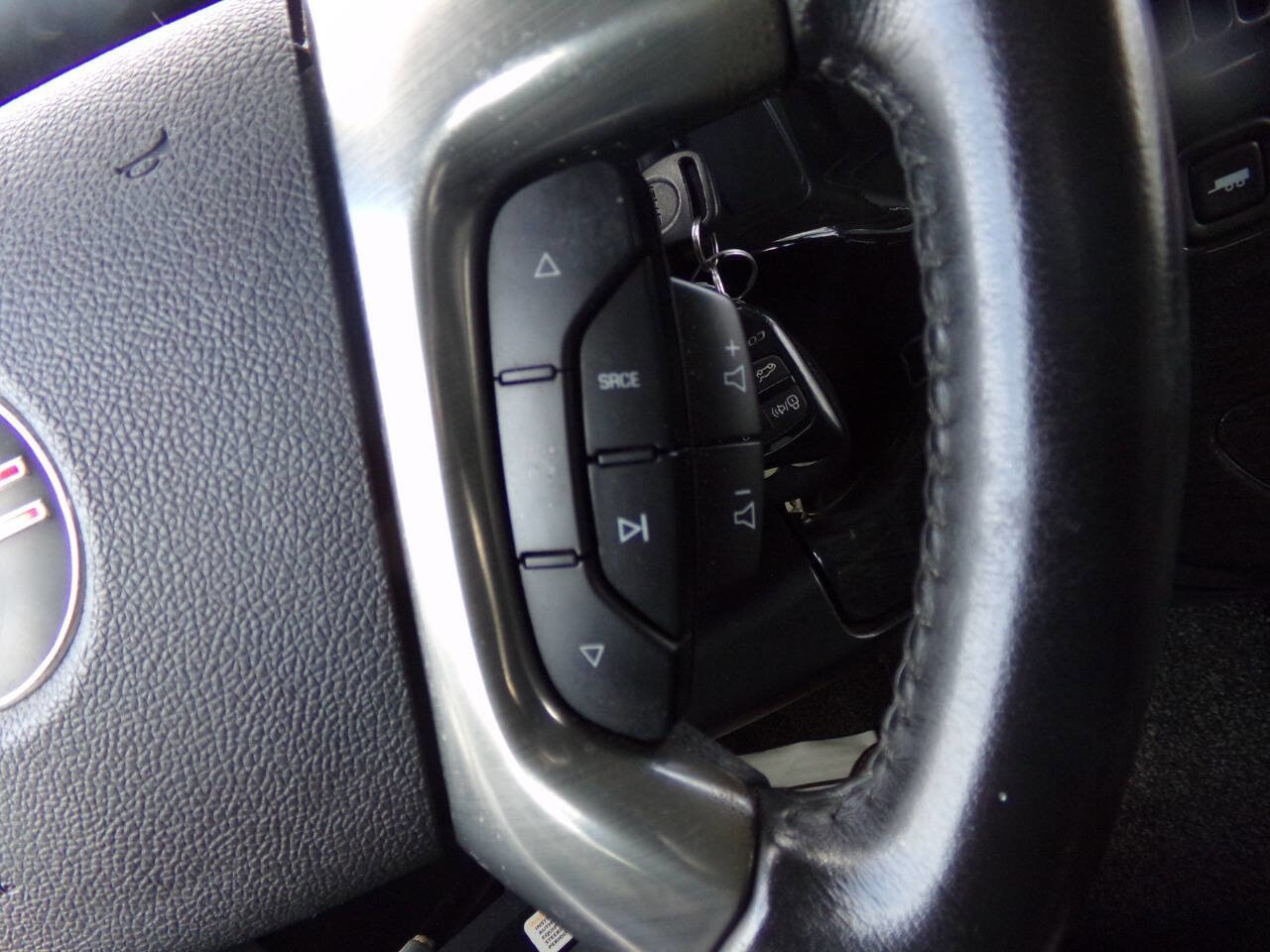 Used 2010 GMC Savana 1500 w/ Preferred Equipment Group image 60