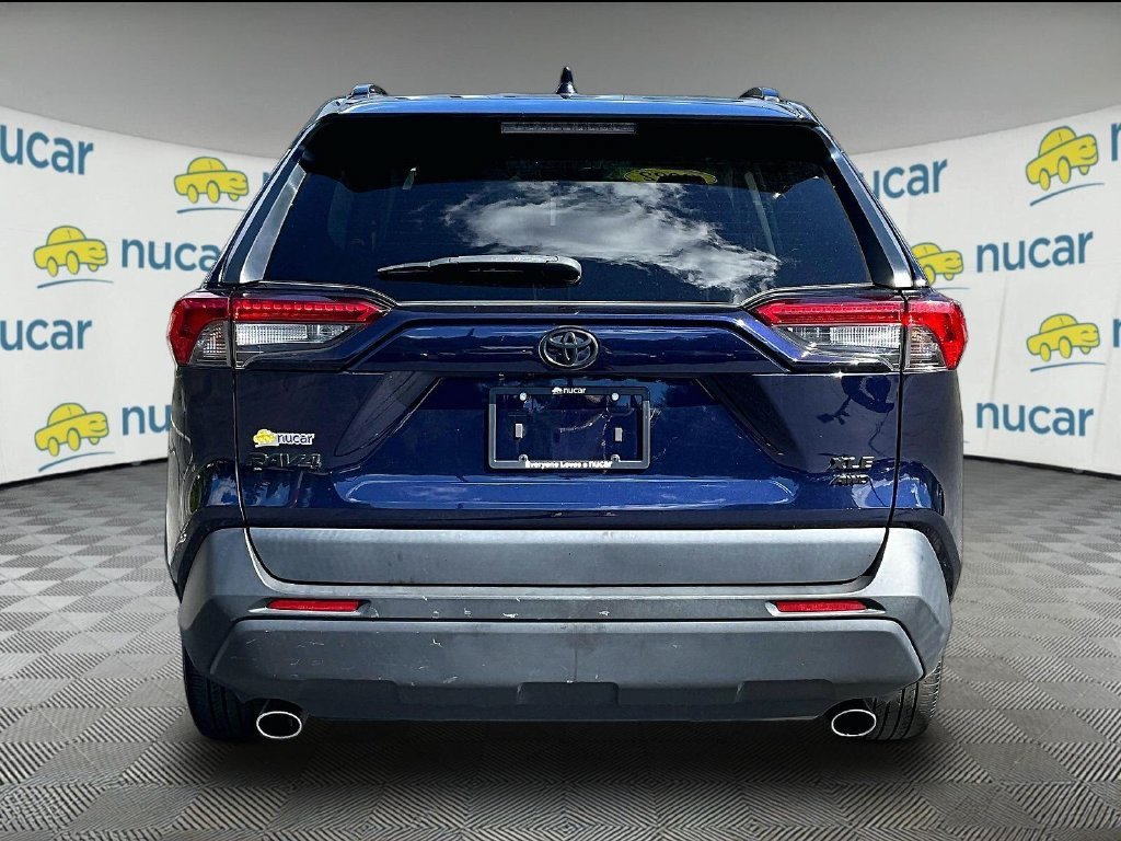 Used 2022 Toyota RAV4 XLE Premium AWD/4WD image 5
