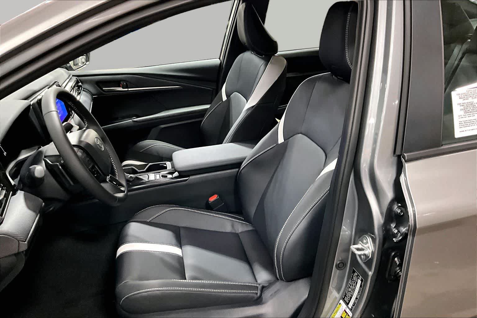 New 2026 Toyota Camry SE AWD/4WD image 9