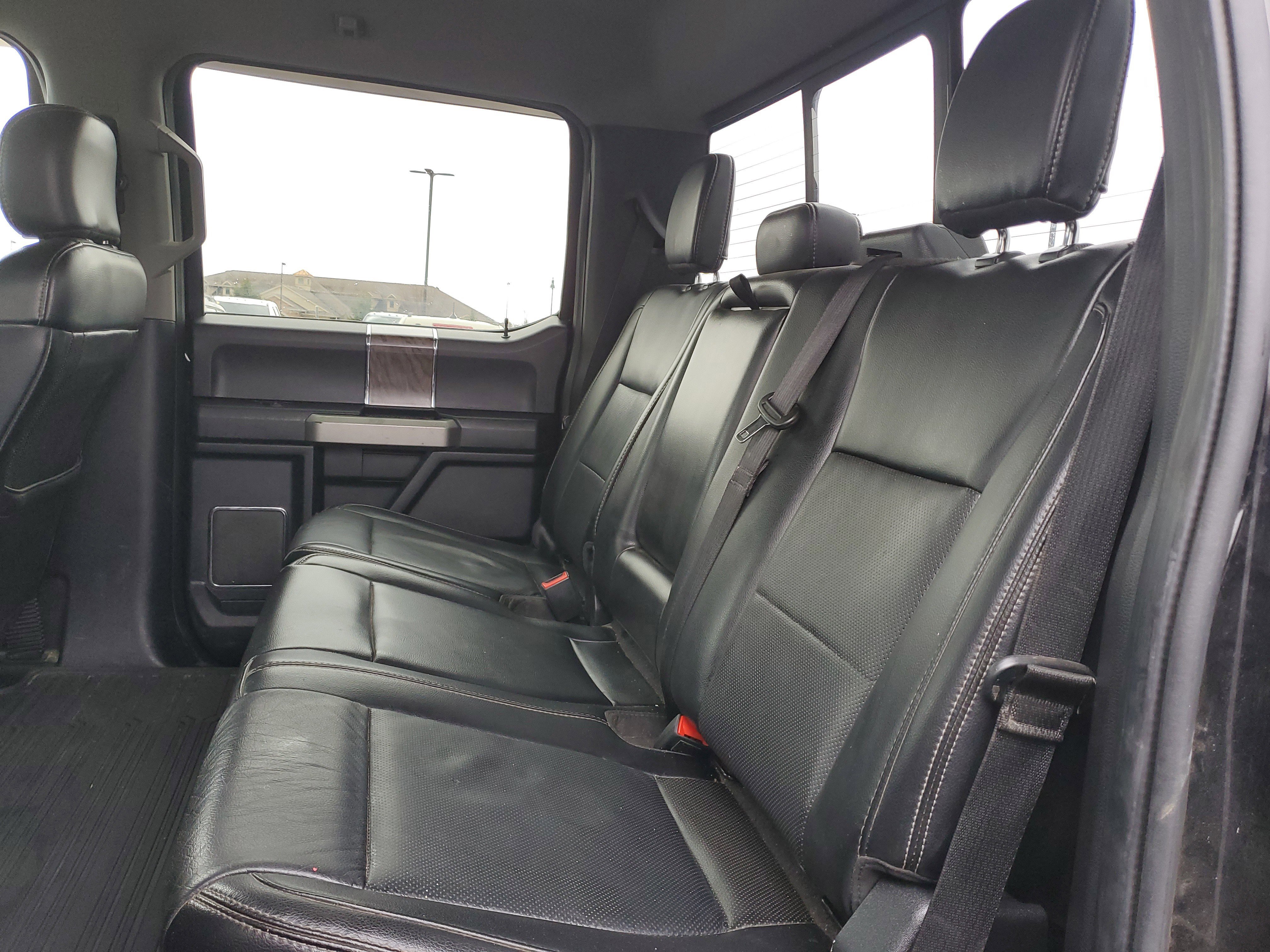 Used 2019 Ford F350 Lariat image 9