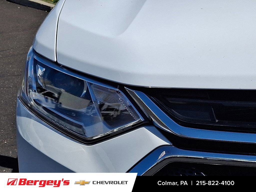 Used 2020 Chevrolet Traverse LS image 10