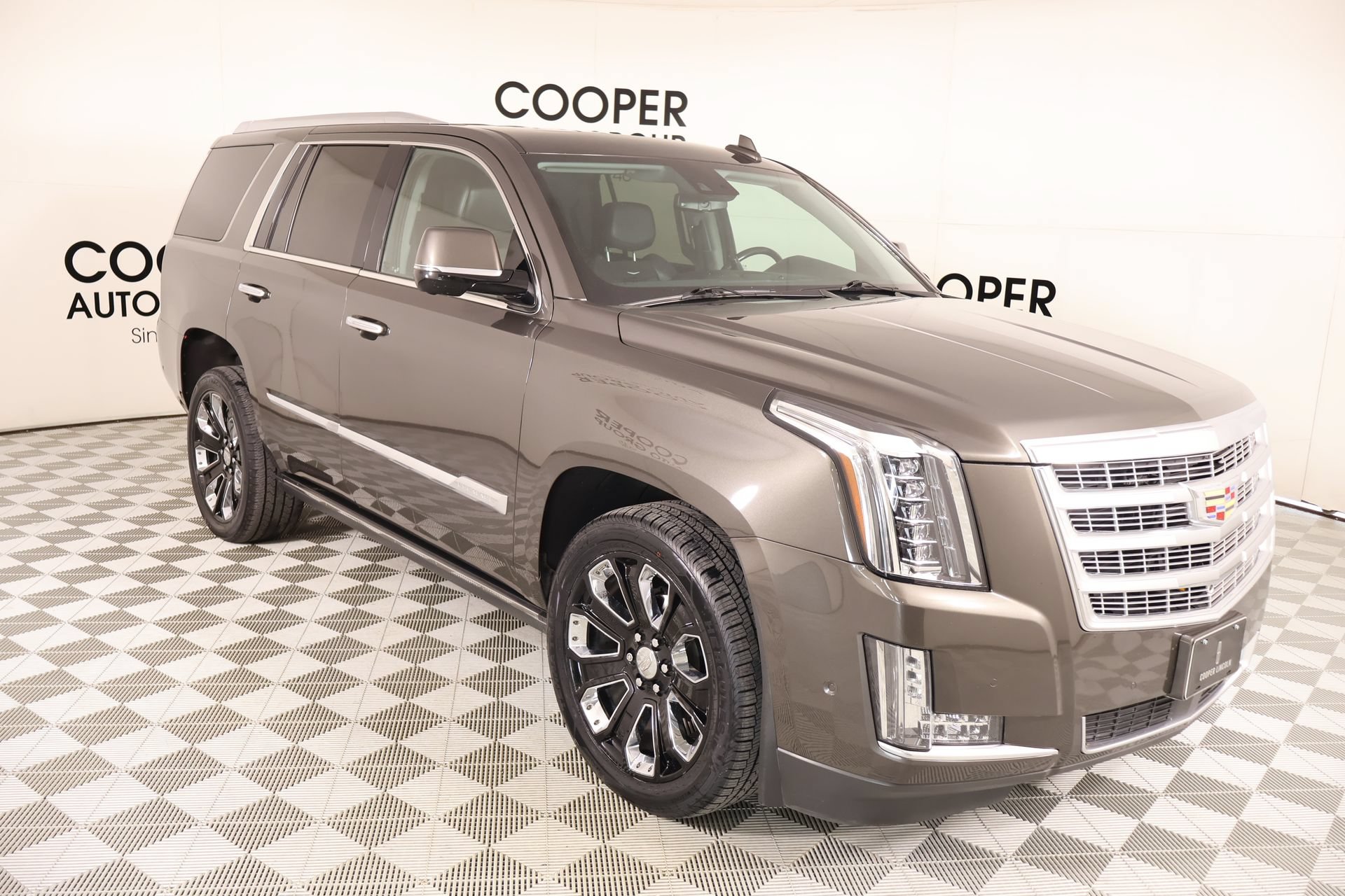 Used 2020 Cadillac Escalade Premium Luxury w/ LPO, Radiant Package