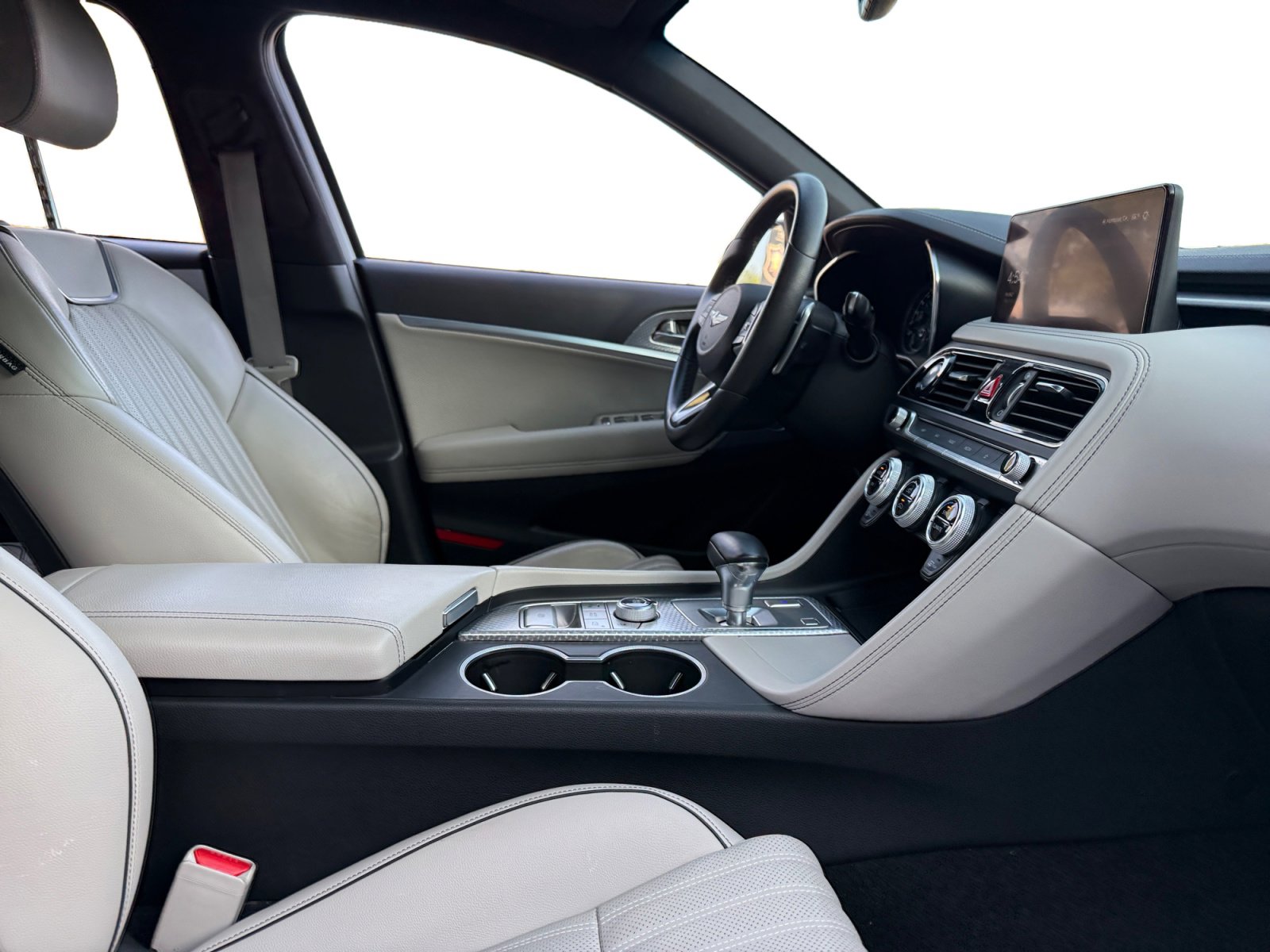 Used 2023 Genesis G70 2.0T w/ Sport Prestige Package image 14