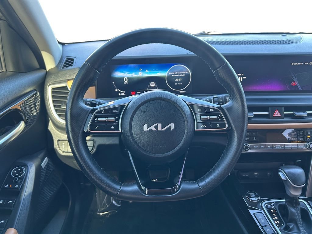 Used 2024 Kia Seltos SX w/ SX Sunroof Package image 12