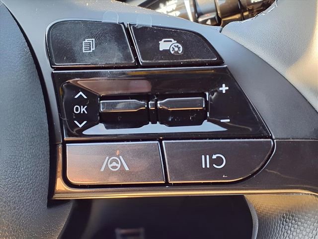 New 2025 Hyundai Elantra Sport image 22