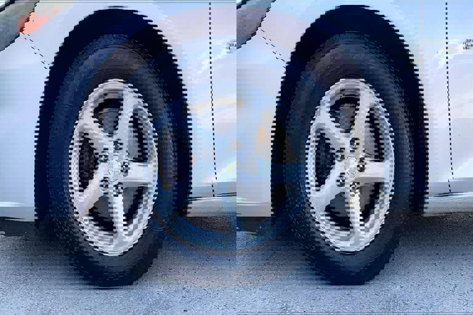 Used 2016 Chevrolet Malibu LS FWD image 9