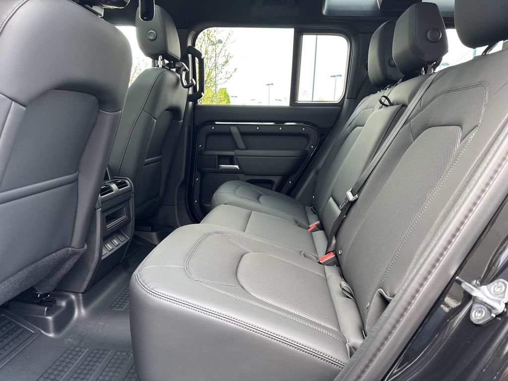 New 2026 Land Rover Defender 110 S AWD/4WD image 13