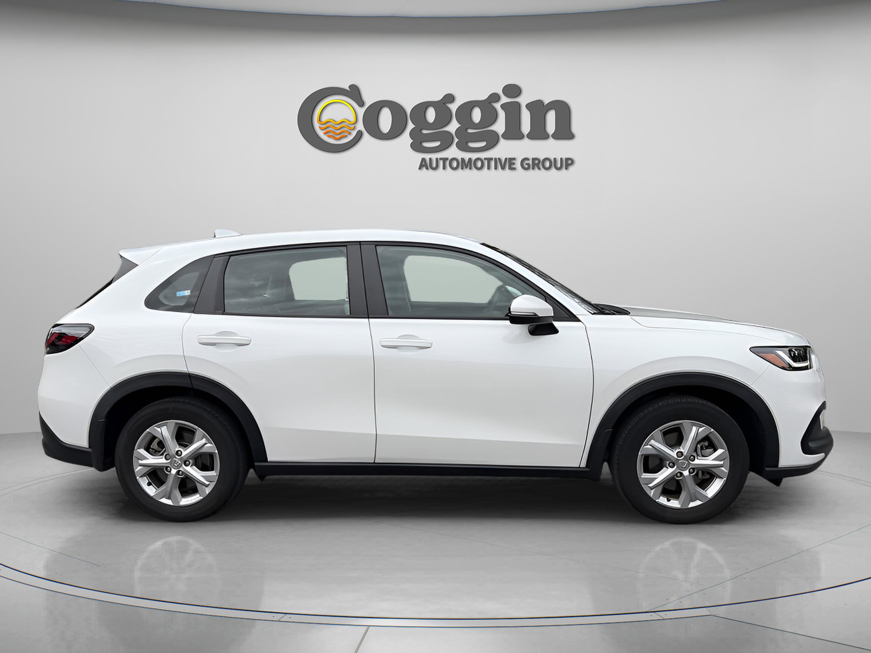 Certified 2023 Honda HR-V LX image 6