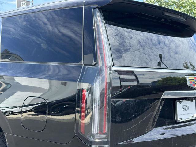 Used 2026 Cadillac Escalade ESV 4WD w/ LPO, Floor Liner Package image 11