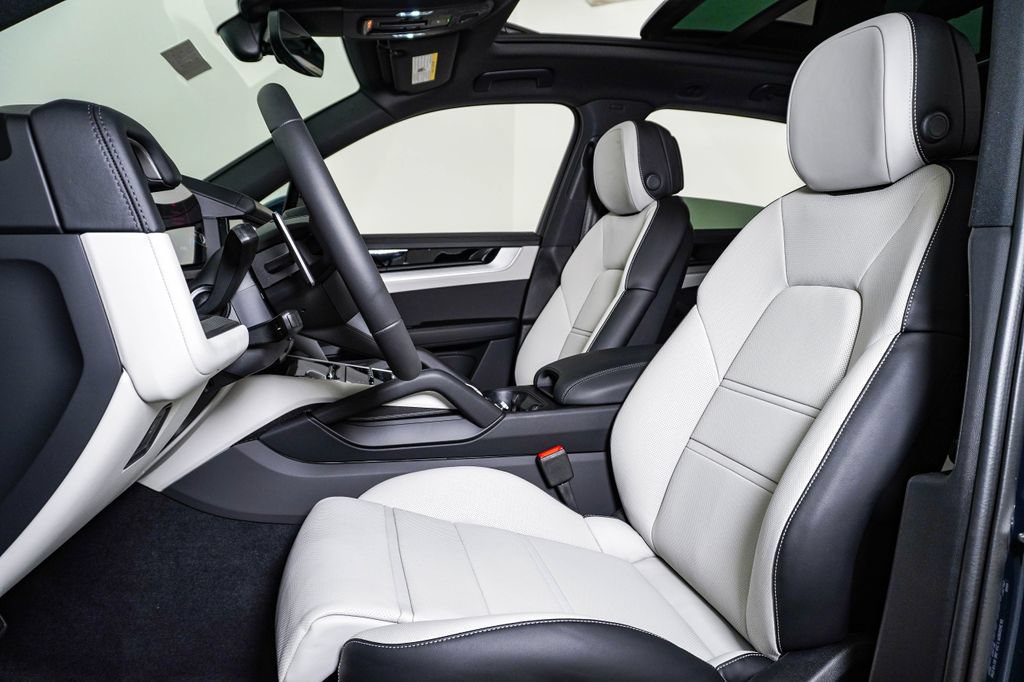 New 2026 Porsche Cayenne S AWD/4WD image 5