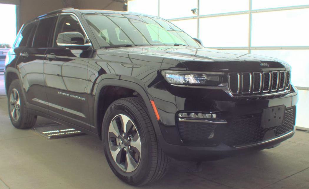 Used 2022 Jeep Grand Cherokee Limited 4xe AWD/4WD image 1