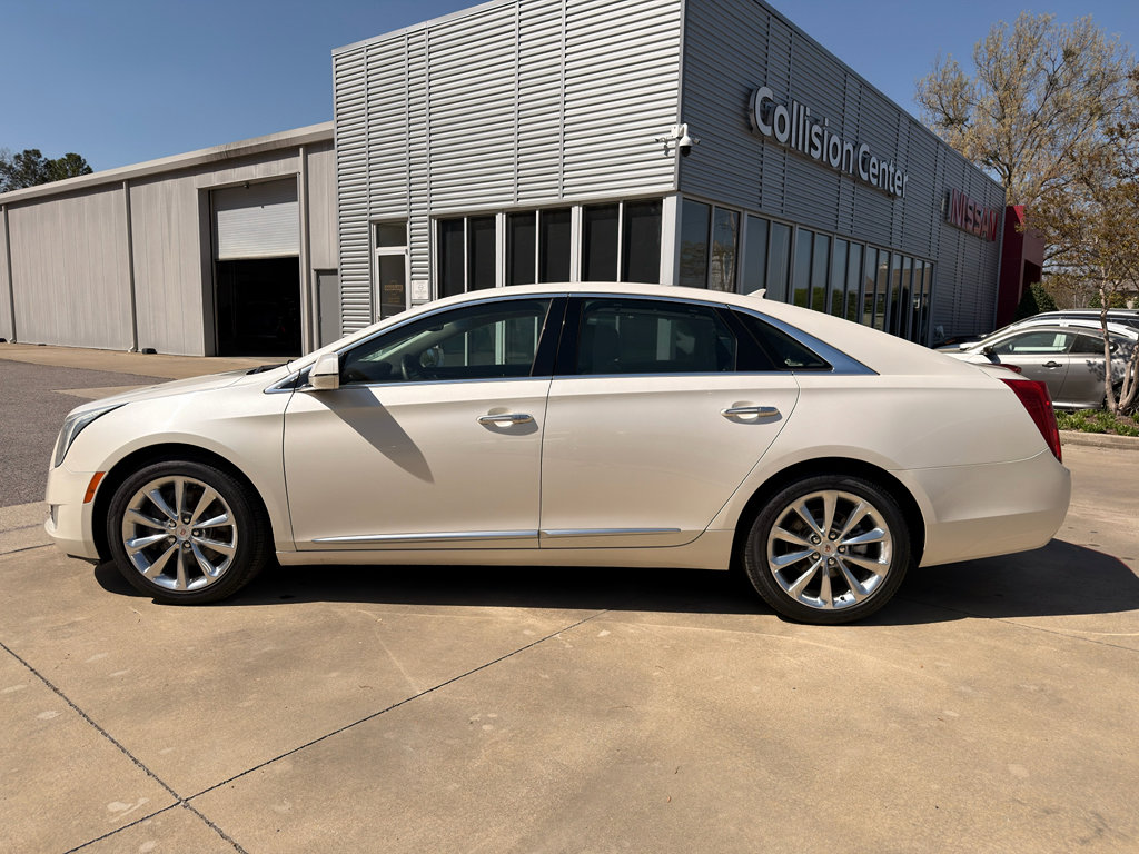 Used 2013 Cadillac XTS Premium image 6