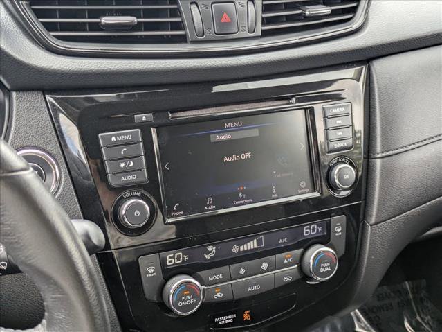 Used 2019 Nissan Rogue SV AWD/4WD image 12