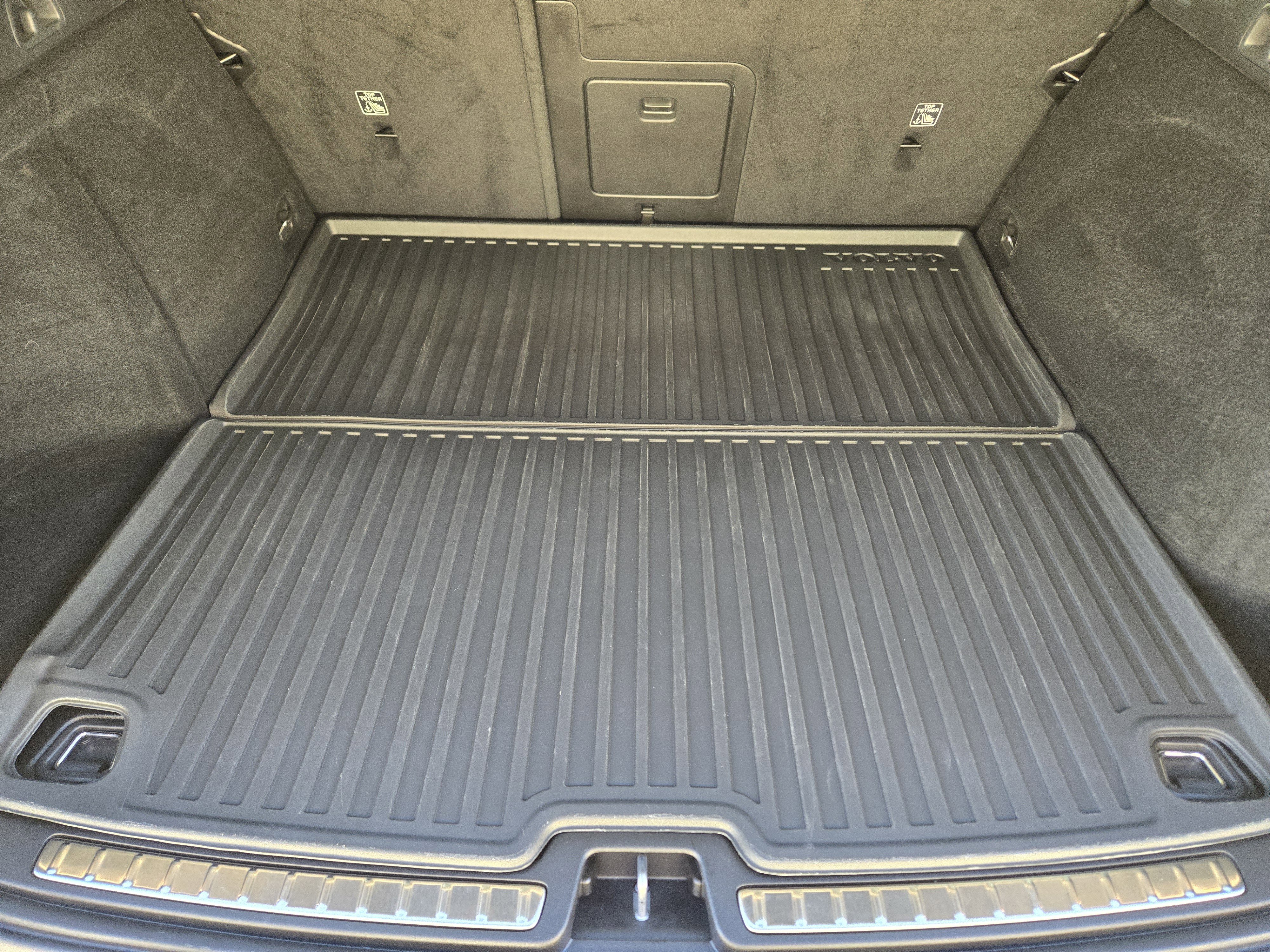 Certified 2023 Volvo V60 B5 Cross Country Plus w/ Climate Package image 43