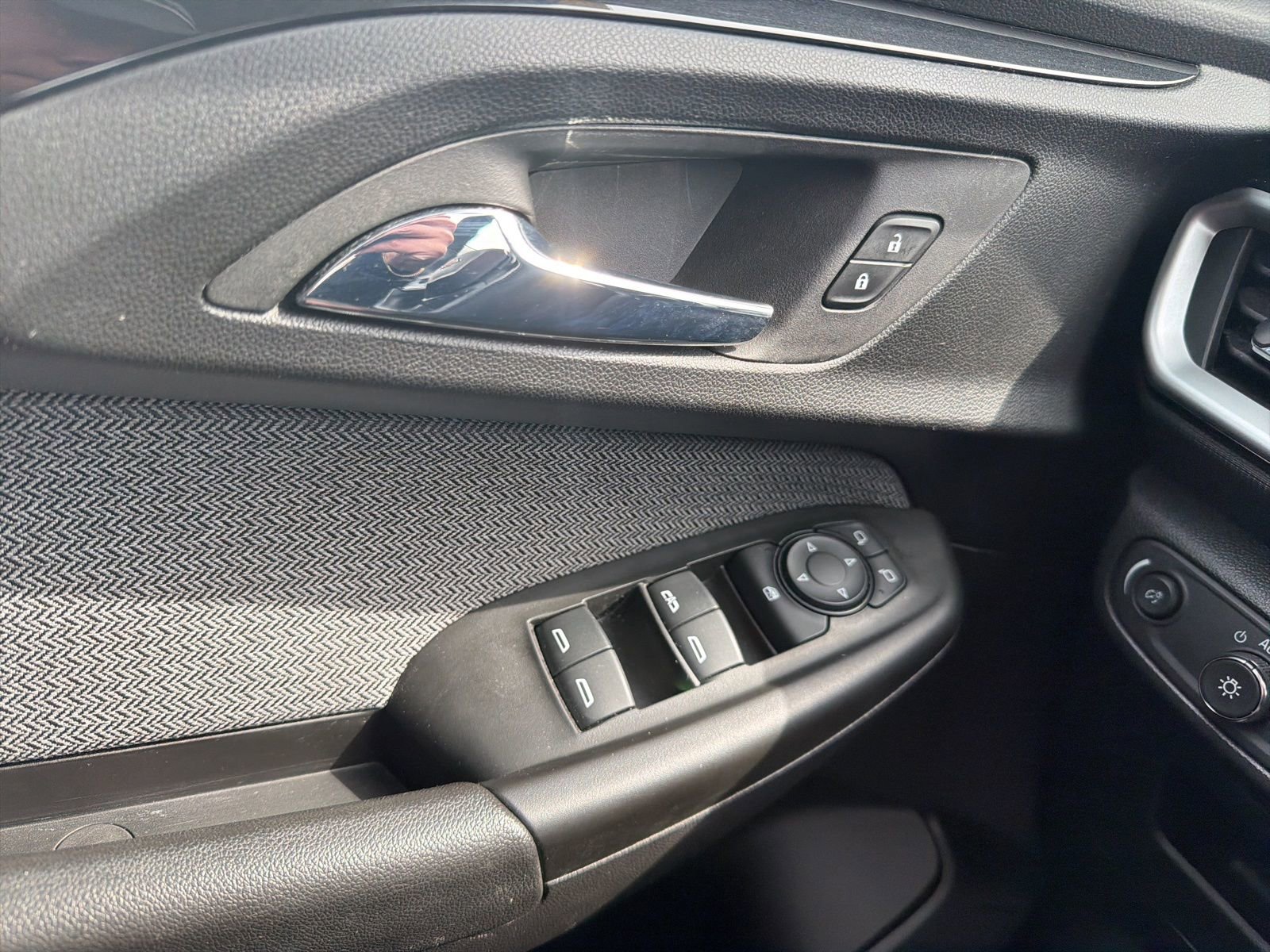 Certified 2023 Chevrolet TrailBlazer LS image 21