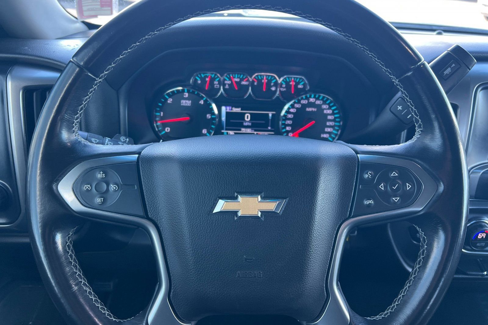 Used 2018 Chevrolet Silverado 1500 LT w/ All Star Edition image 21