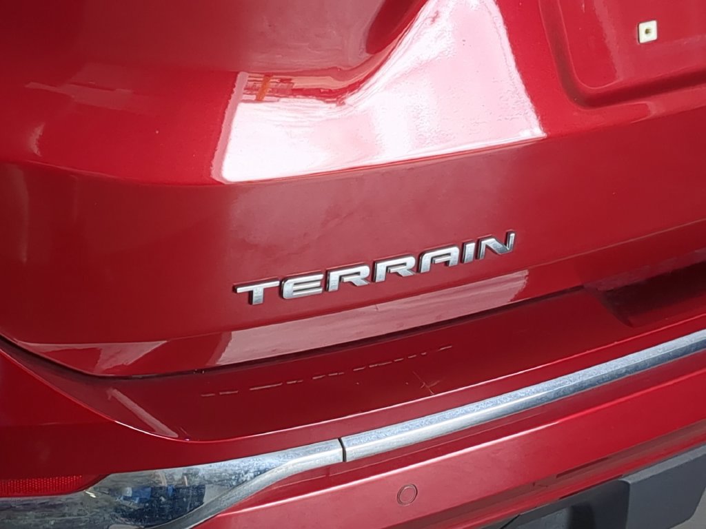 Used 2018 GMC Terrain Denali w/ Comfort Package FWD image 16