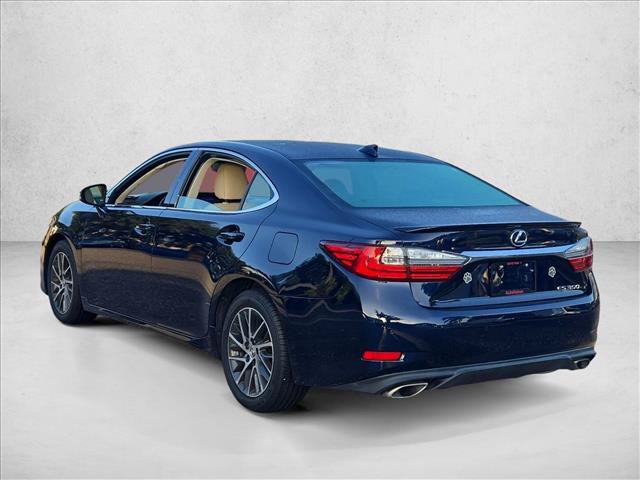 Used 2017 Lexus ES 350 w/ Luxury Package FWD image 7