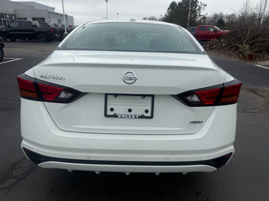 Used 2022 Nissan Altima 2.5 AWD/4WD image 4
