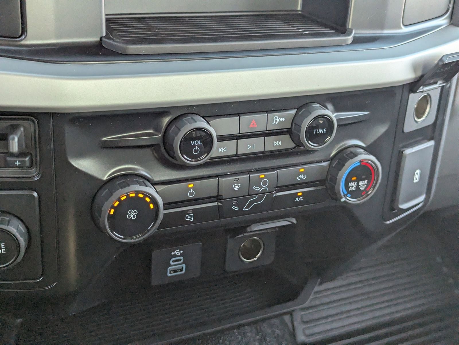 New 2026 Ford F250 XL image 59