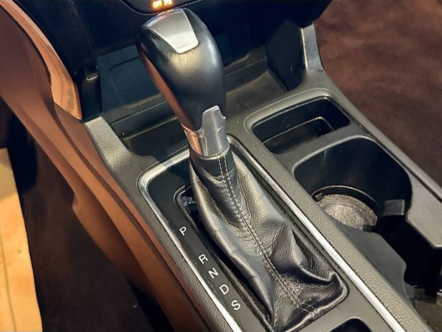 Used 2018 Ford Escape SE w/ SE Sport Appearance Package image 18