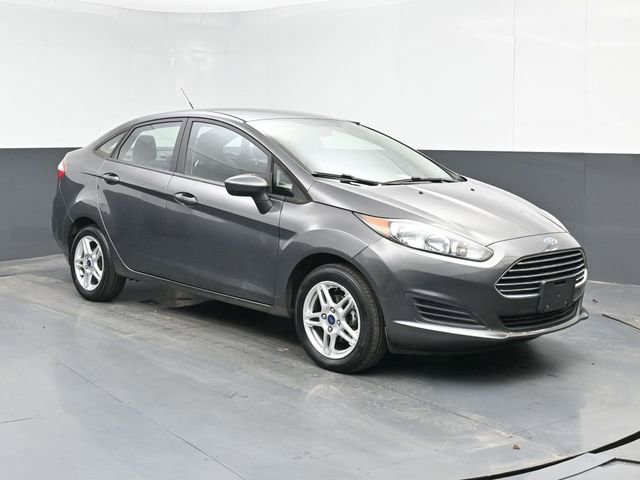 Used 2017 Ford Fiesta SE FWD image 2