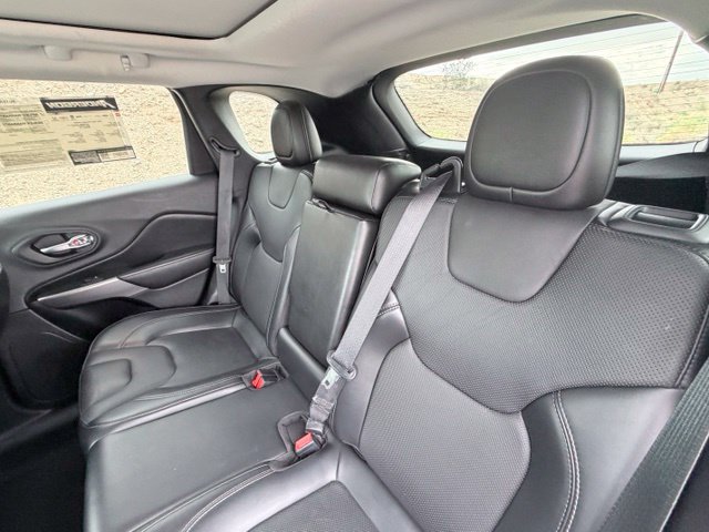 Used 2021 Jeep Cherokee Limited AWD/4WD image 30