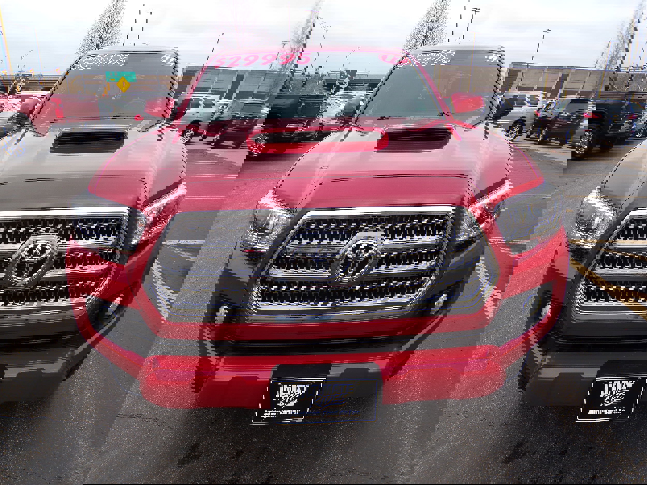 Used 2017 Toyota Tacoma SR image 2