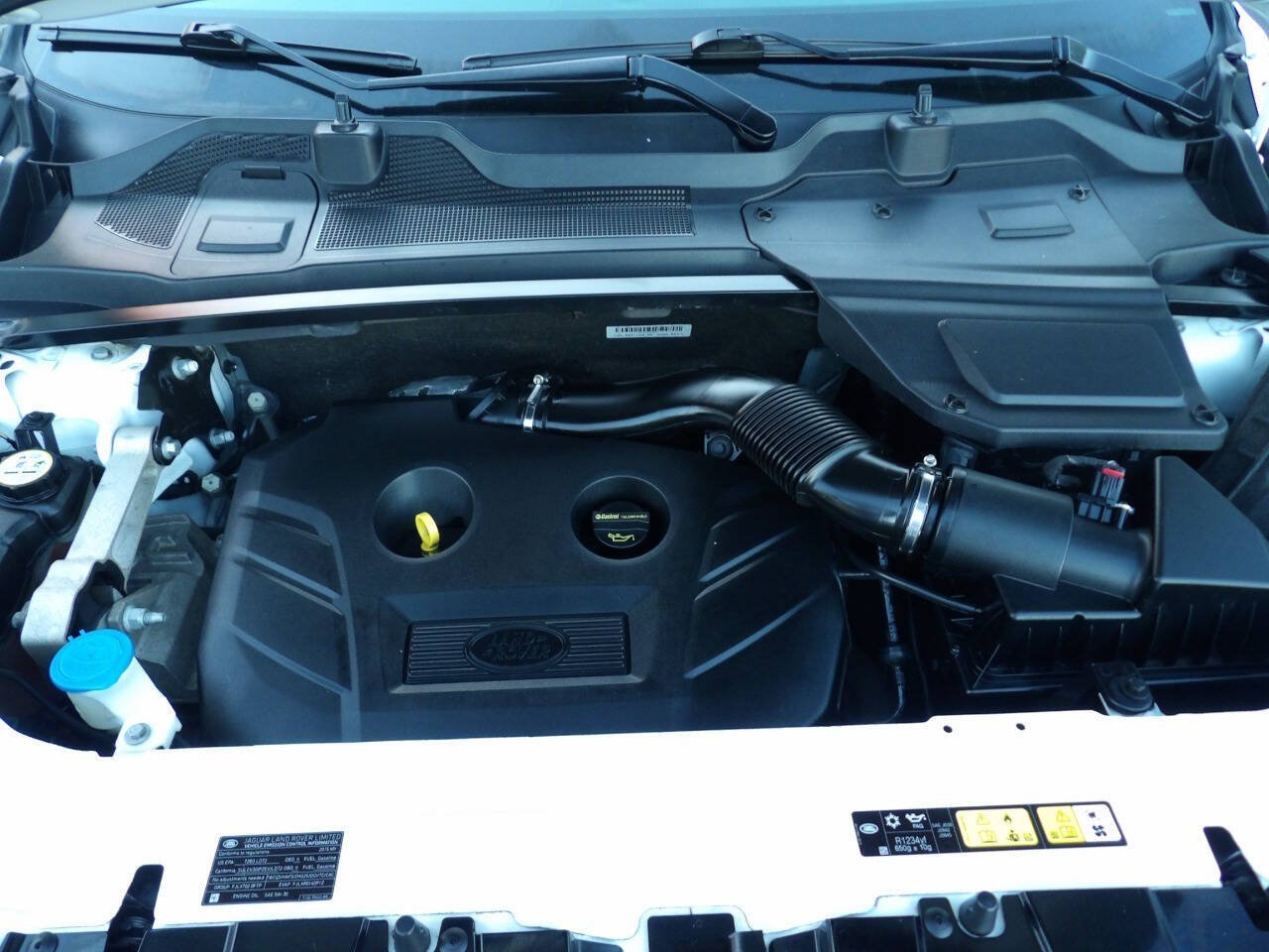 Used 2015 Land Rover Discovery Sport HSE AWD/4WD image 14
