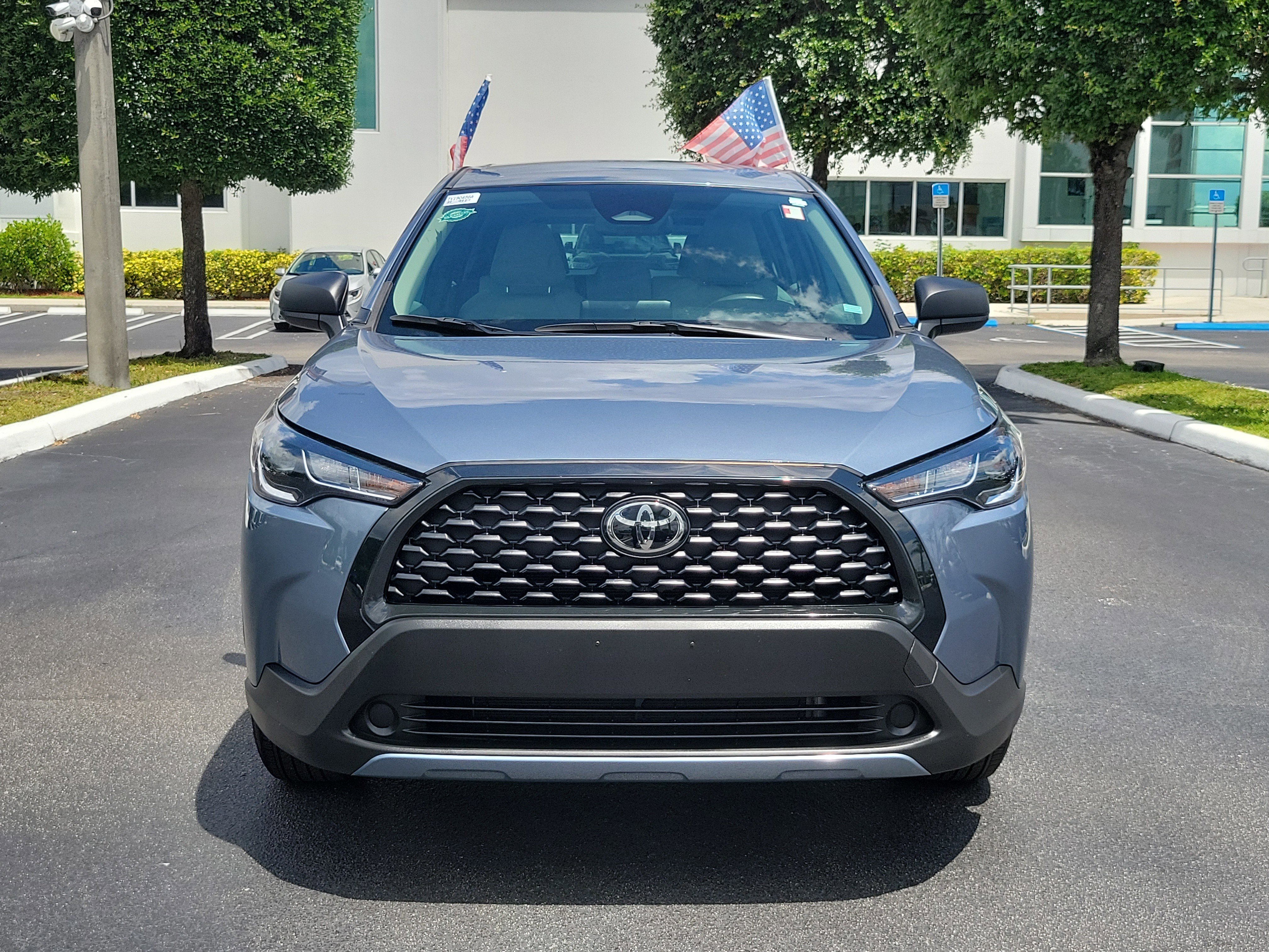 Used 2023 Toyota Corolla Cross L FWD image 4