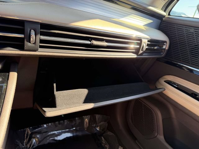 Used 2020 Lincoln Corsair AWD w/ Premium Package image 34