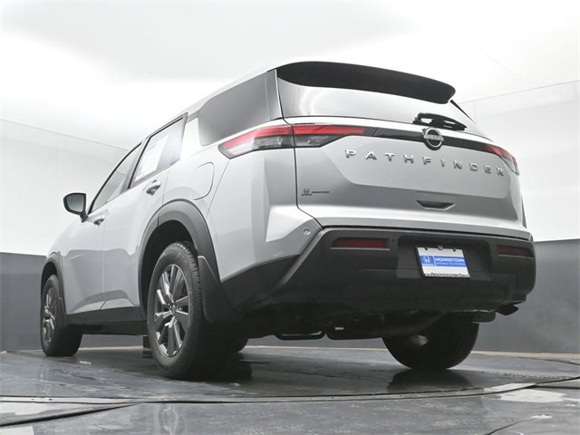 Used 2024 Nissan Pathfinder S image 47