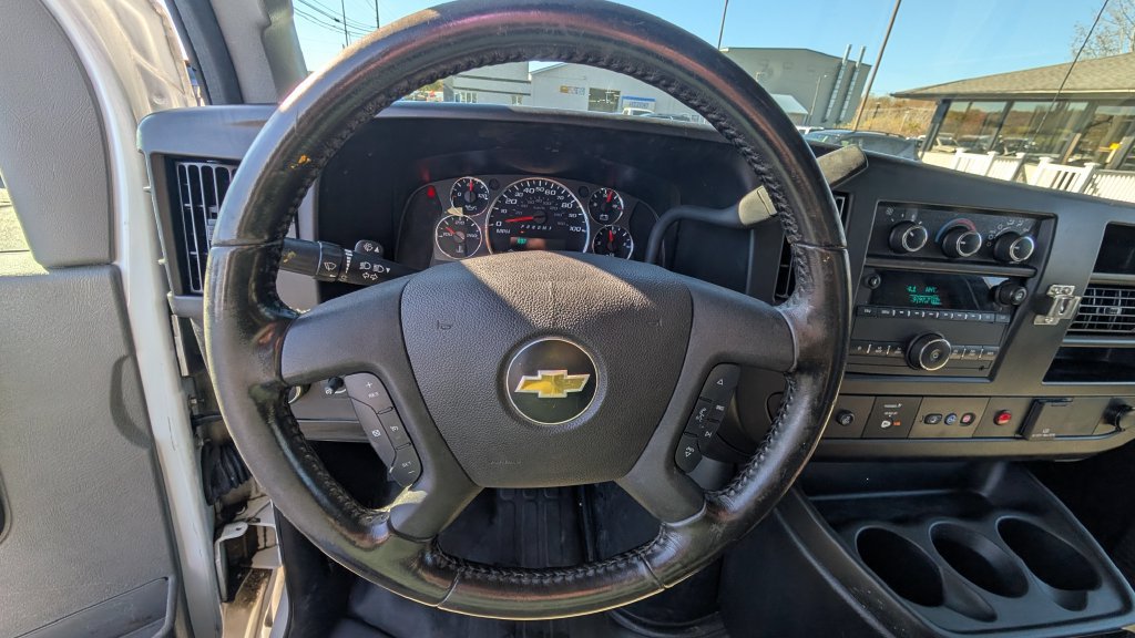 Used 2021 Chevrolet Express 2500 w/ Driver Convenience Package RWD image 8