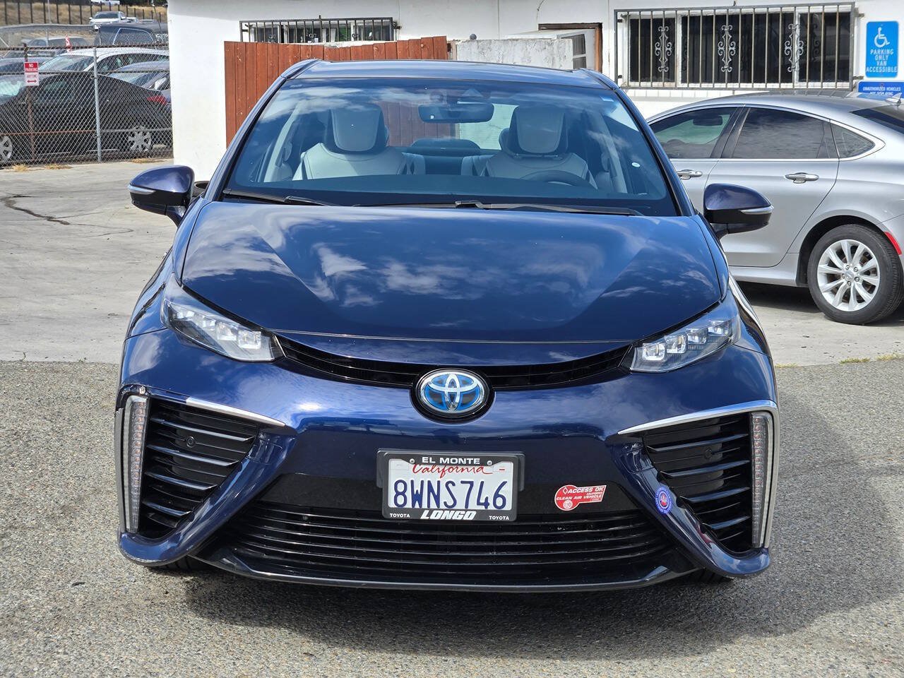 Used 2018 Toyota Mirai FWD image 7