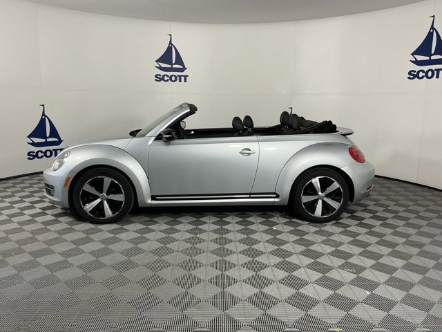 Used 2013 Volkswagen Beetle 2.0T image 10