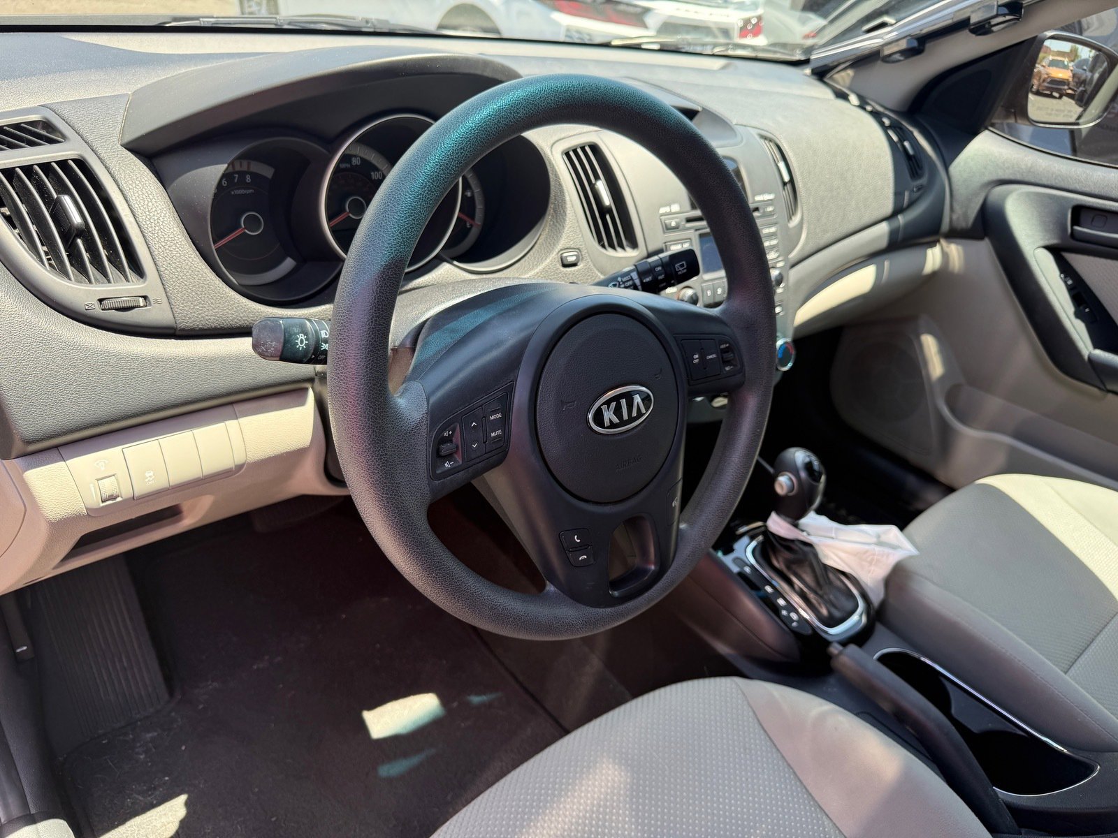 Used 2012 Kia Forte EX FWD image 6