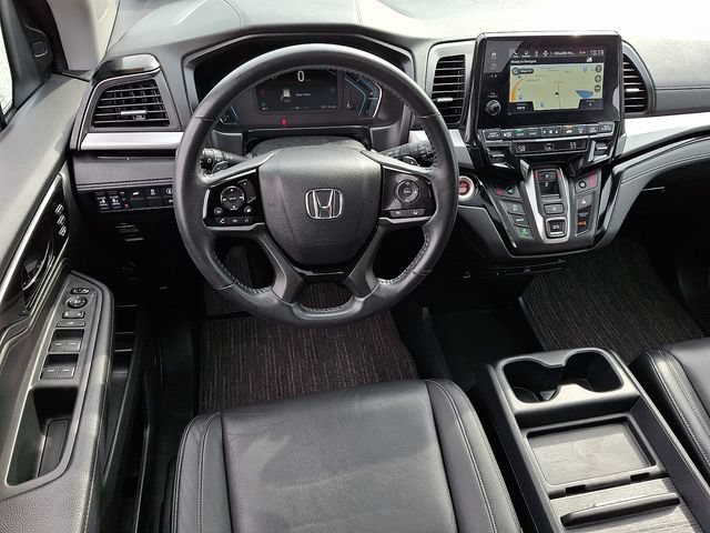 Used 2023 Honda Odyssey Touring image 2