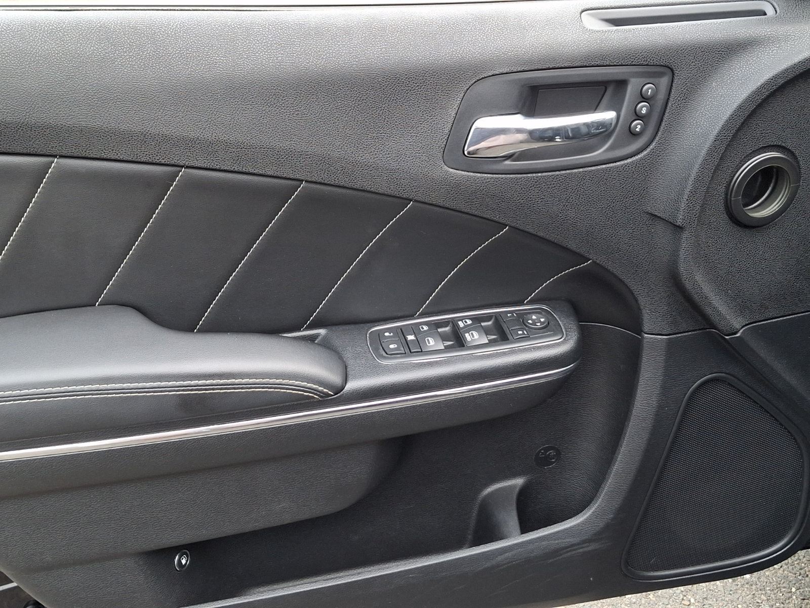 Used 2012 Dodge Charger R/T RWD image 12