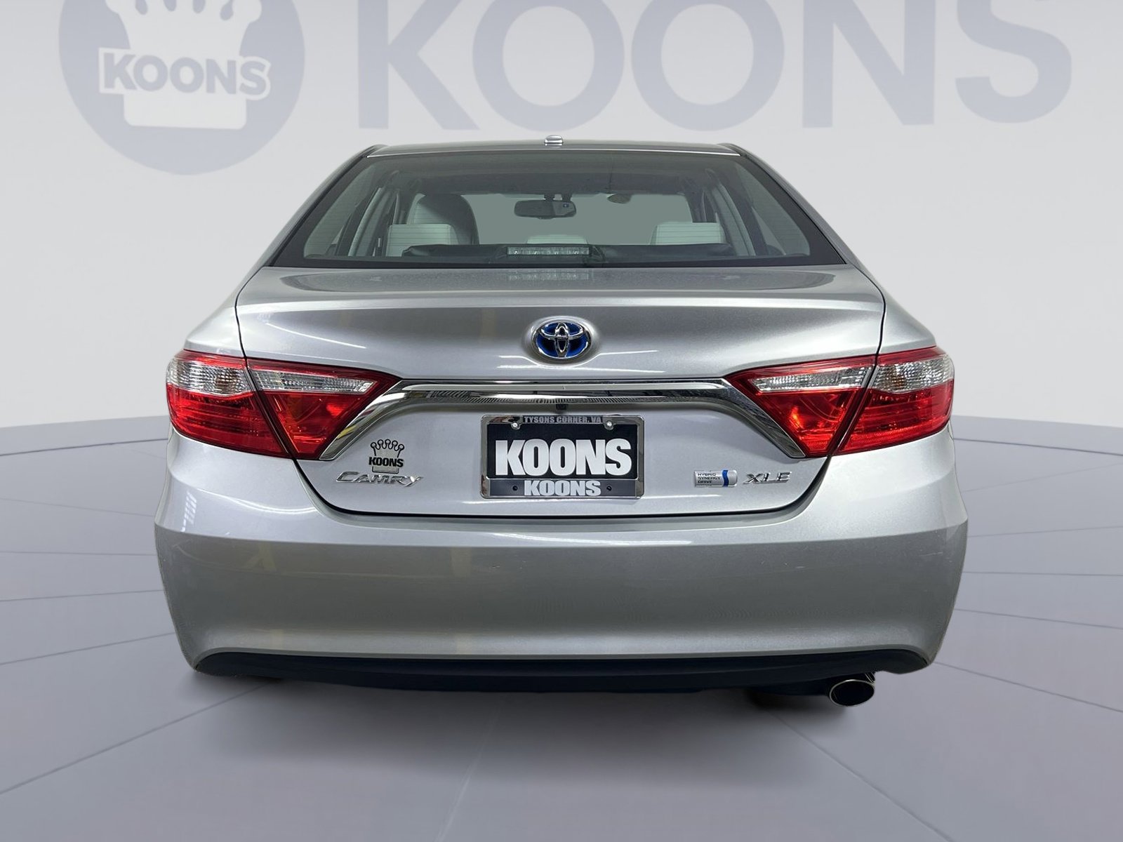 Used 2017 Toyota Camry XLE w/ Moonroof Package FWD image 10