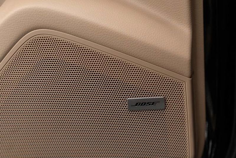 Used 2023 Porsche Cayenne Platinum Edition image 18