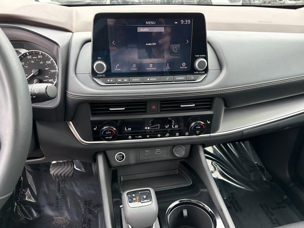 Used 2023 Nissan Rogue SV w/ SV Premium B Package FWD image 27