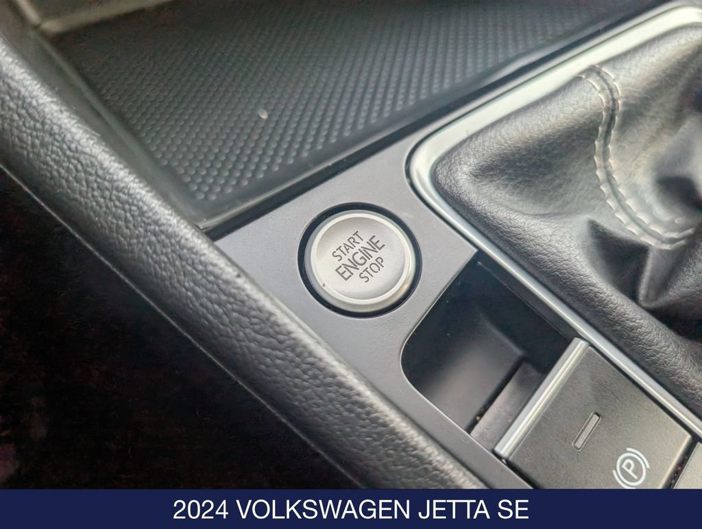 Certified 2024 Volkswagen Jetta SE FWD image 26