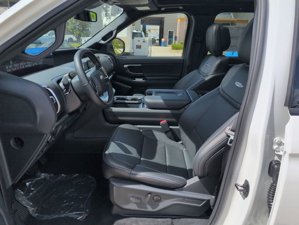 New 2026 Ford Expedition Platinum w/ Stealth Appearance Package image 5