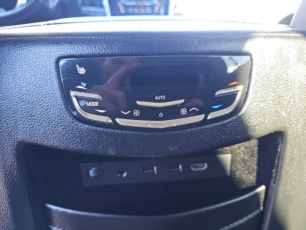 Used 2017 Cadillac Escalade ESV Luxury image 44