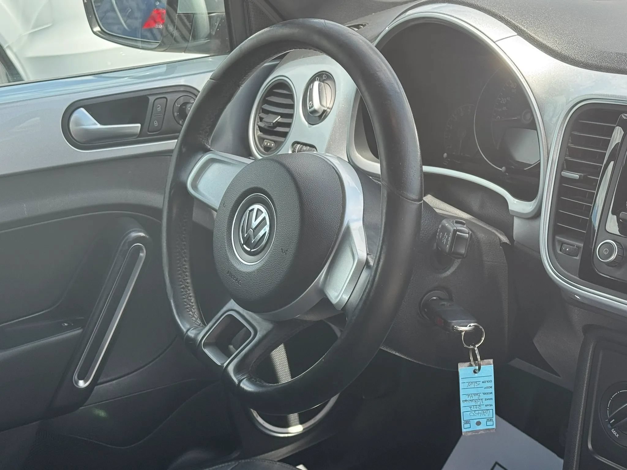 Used 2012 Volkswagen Beetle 2.5 FWD image 28