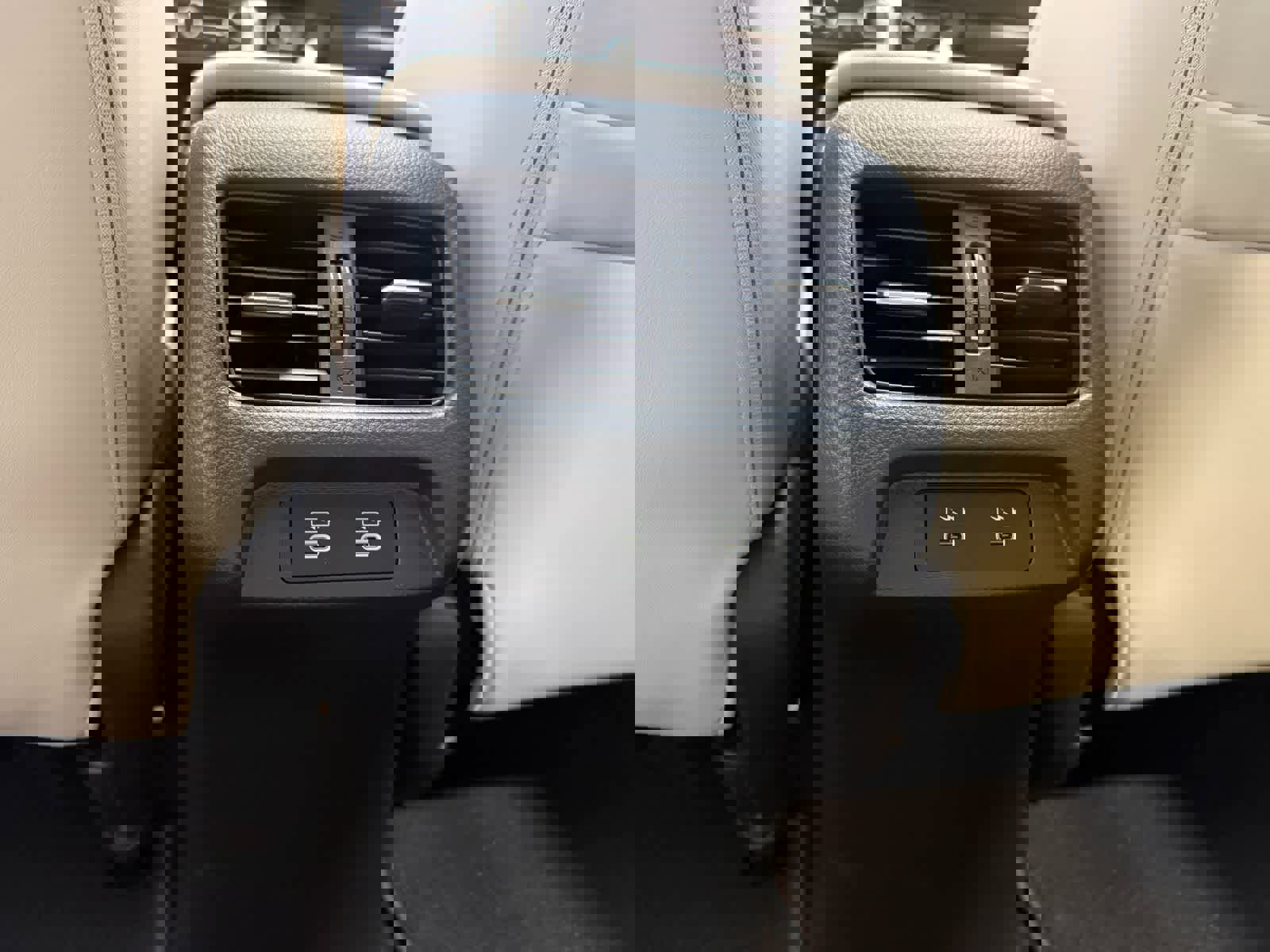 Used 2025 Acura ADX A-Spec image 33