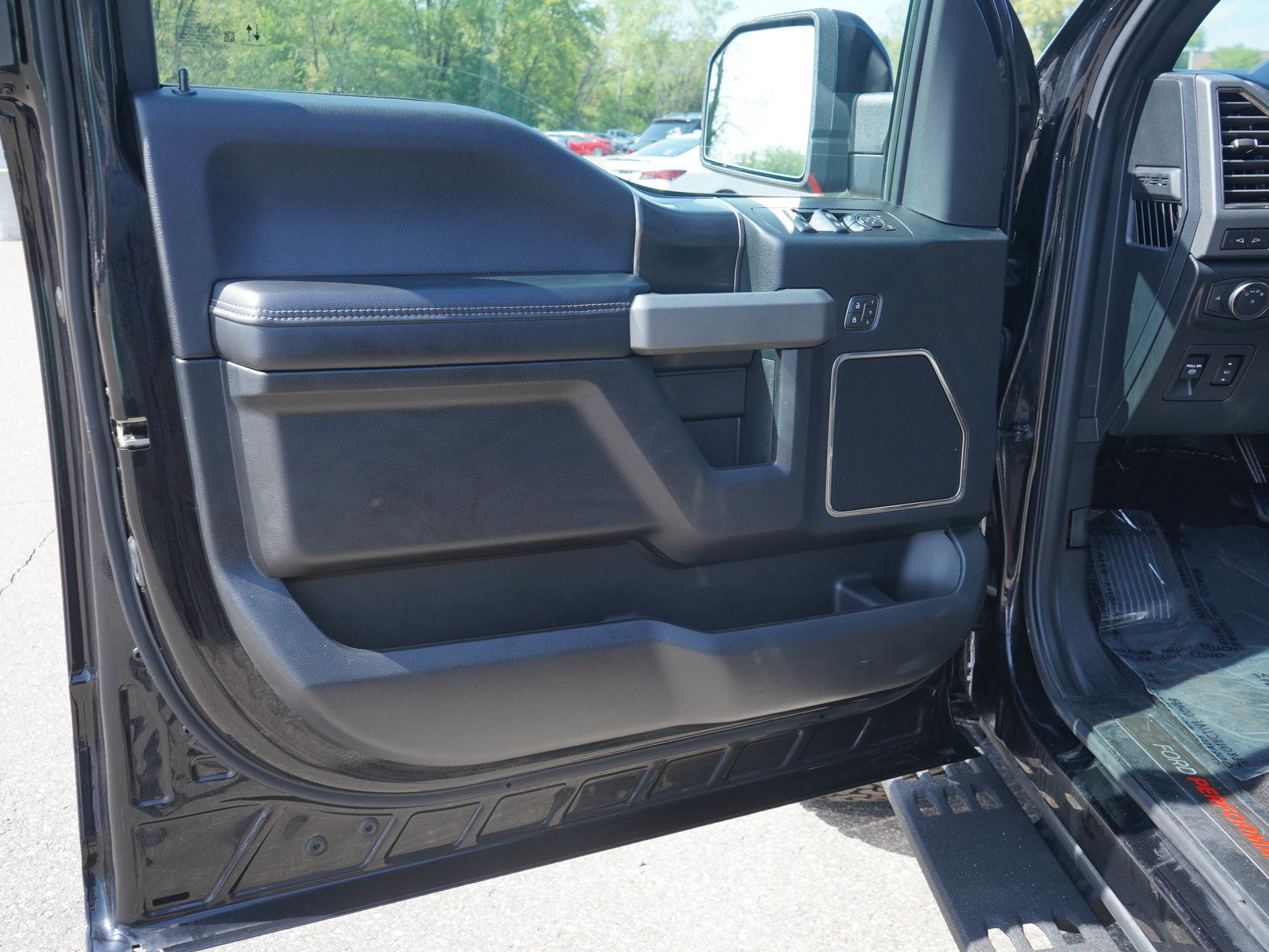 Used 2020 Ford F150 Raptor w/ Equipment Group 802A Luxury AWD/4WD image 17