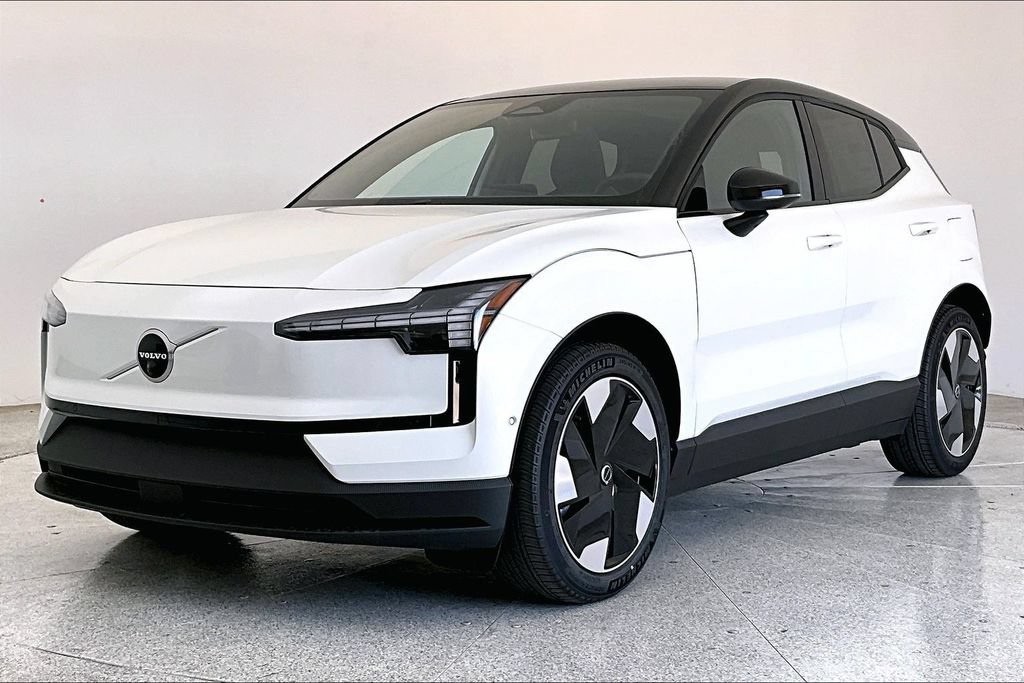 New 2026 Volvo EX30 Ultra w/ Protection Package AWD/4WD image 2
